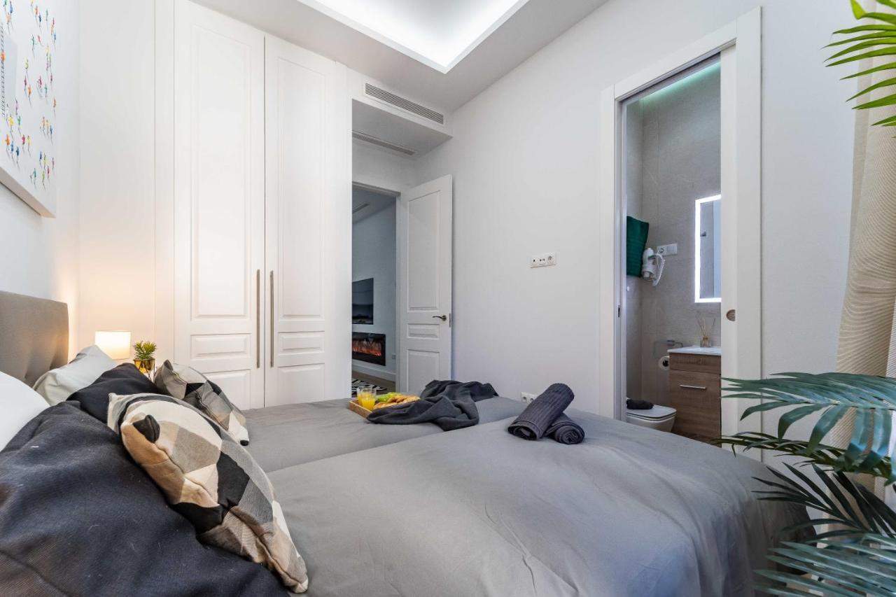 Exclusive Luxury Apartment In Central Мадрид Экстерьер фото